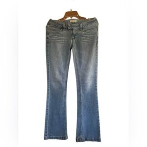 American Eagle Outfitters

Size: Medium
Waist: 29-30
#denim